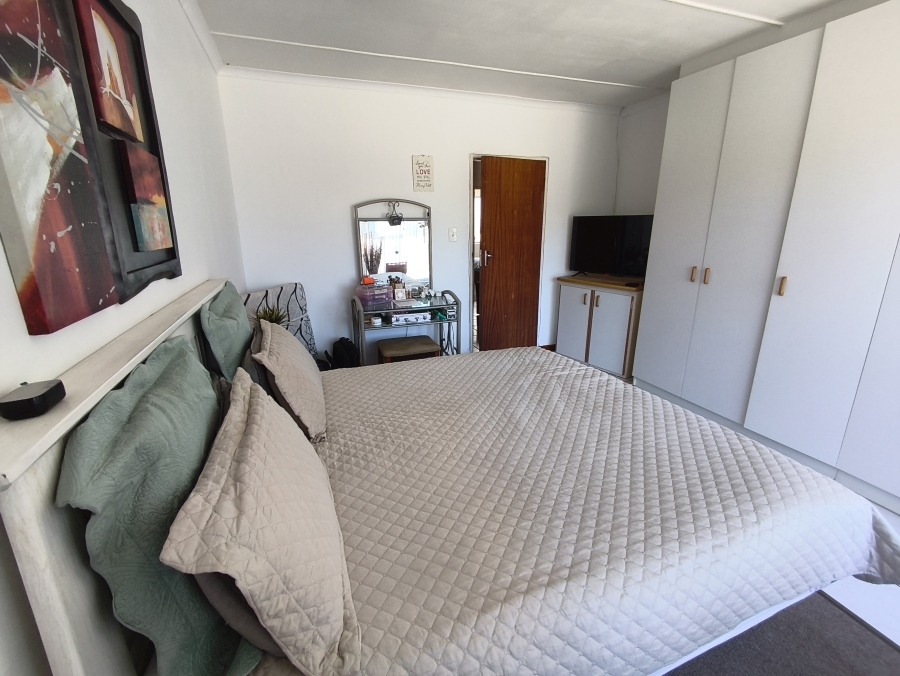 3 Bedroom Property for Sale in De Kelders Western Cape